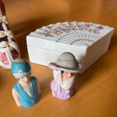 L42- Fun ladies figurines!!