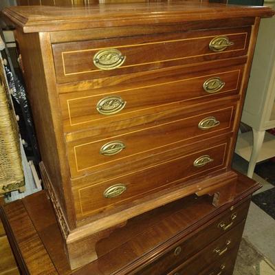 Mahogany Four Drawer Bedside Dresser