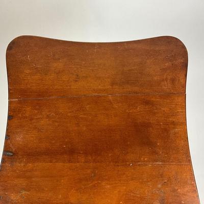 Lot 1040 Antique Side Table w/ Drawer