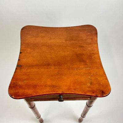 Lot 1040 Antique Side Table w/ Drawer