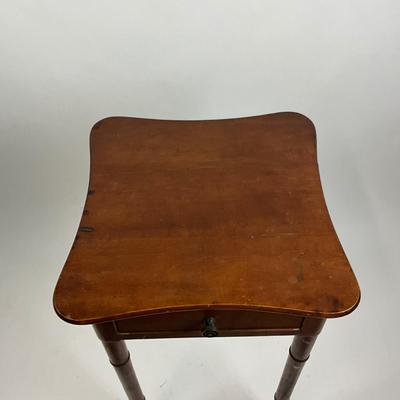 Lot 1040 Antique Side Table w/ Drawer
