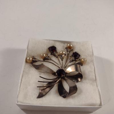 Vintage Sterling Silver. Stone, and Faux Pearl Brooch (D4)