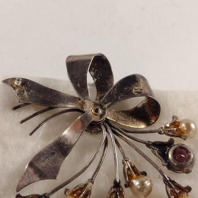 Vintage Sterling Silver. Stone, and Faux Pearl Brooch (D4)