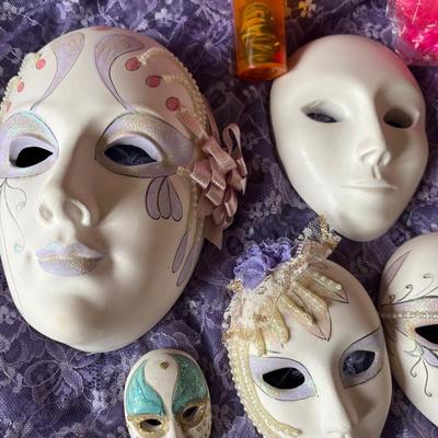 L45- Harlequin mask lot