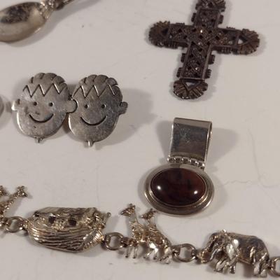 Collection of Sterling Silver Jewelry- Approx 30.8 Grams Total Weight (D7)