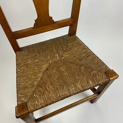 1042 Antique Country Chippendale Style Side Chair w/ Rush Seat