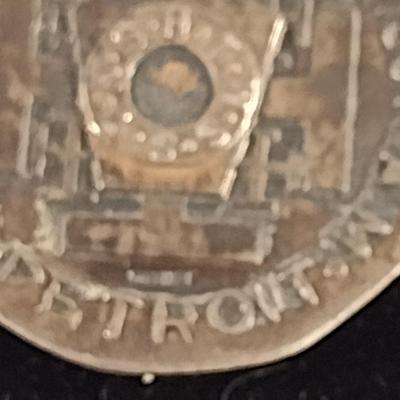 Sterling Silver Mason's Medal- Approx 7.5 Grams Total Weight (D8)