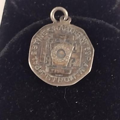 Sterling Silver Mason's Medal- Approx 7.5 Grams Total Weight (D8)