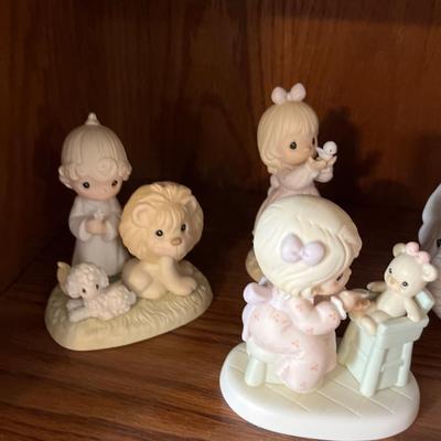 L54- Precious Moments lot 5