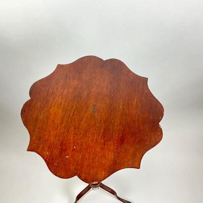 Lot 1038 Tall Vintage Piecrust Candlestick Stand