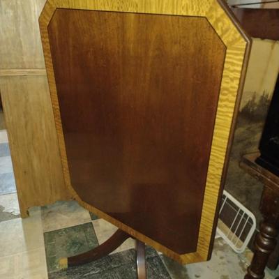 Mahogany Mixed Wood Inlay Tilt Top Table Large Sized on Castors