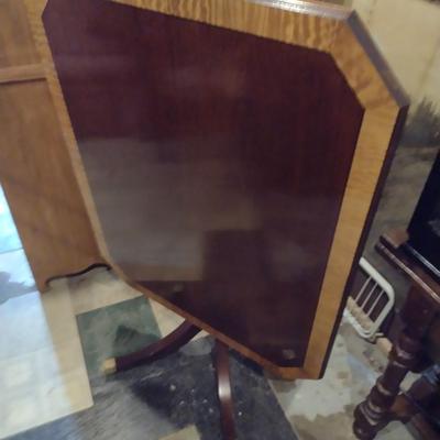 Mahogany Mixed Wood Inlay Tilt Top Table Large Sized on Castors