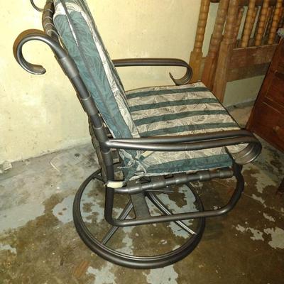 Metal Frame Patio Swivel Rocker with Cushions
