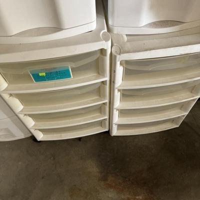 Storage containers