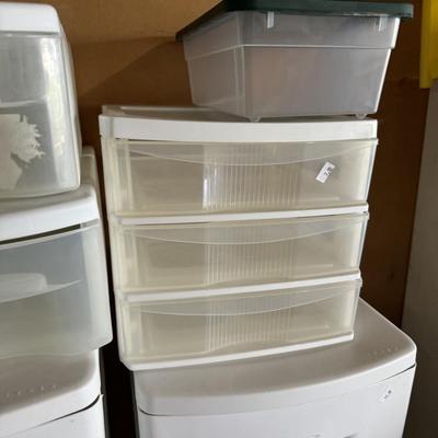 Storage containers