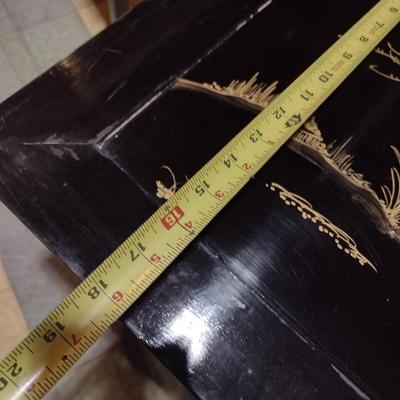 Vintage Black Lacquer Finish Chinoiserie Accent Table with Mother of Pearl Inlay