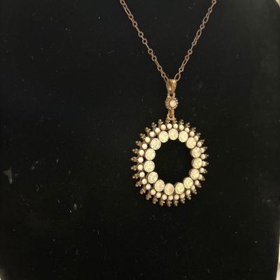 Jessica Simpson fashion necklace