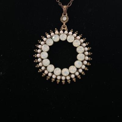 Jessica Simpson fashion necklace