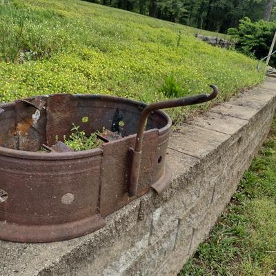 Heavy Cast Metal Stand with Swiveling Hook for Outdoor Cooking