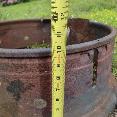 Heavy Cast Metal Stand with Swiveling Hook for Outdoor Cooking