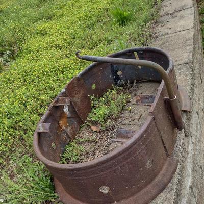 Heavy Cast Metal Stand with Swiveling Hook for Outdoor Cooking