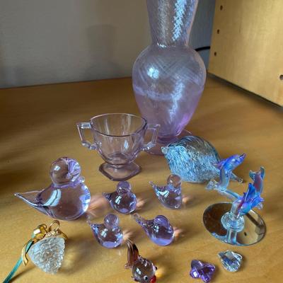 L68- Glass figurine lot (purple birds made in Sweden)