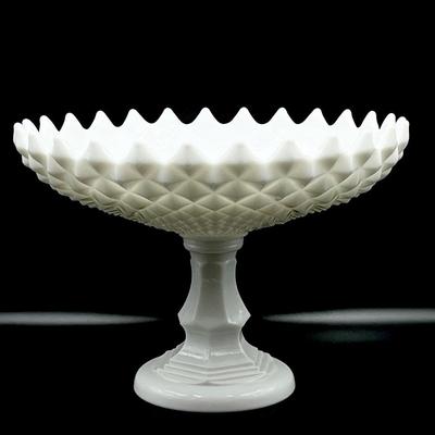 WESTMORELAND ~ Vtg. English Hobnail White Milk Glass Footed Candy Dish