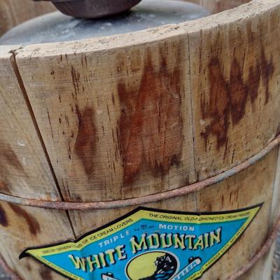 White Mountain Manual Crank Ice Cream Maker