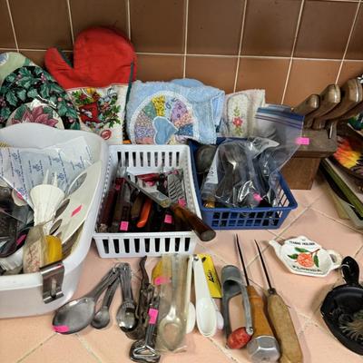 Misc kitchen supplies