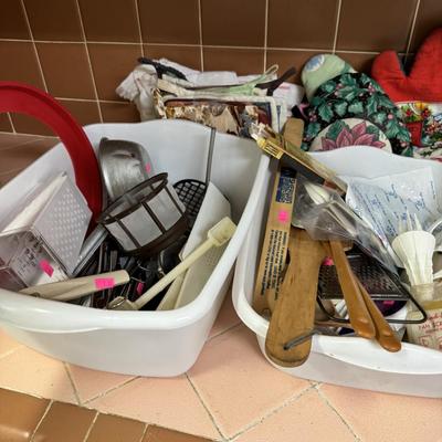 Misc kitchen supplies