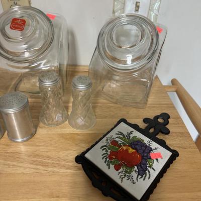 Rolling cart & glass