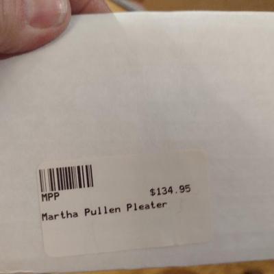 The Pullen Pleater- Pleat Gatherer for English Smocking with Box