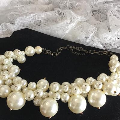 Large Faux Pearl Cluster Statement Necklace with Bracelet