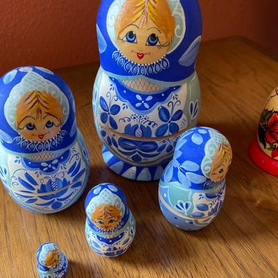 L76- Russian Nesting dolls