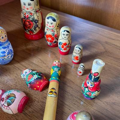 L76- Russian Nesting dolls