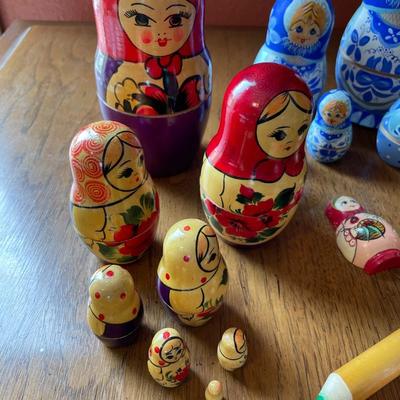 L76- Russian Nesting dolls