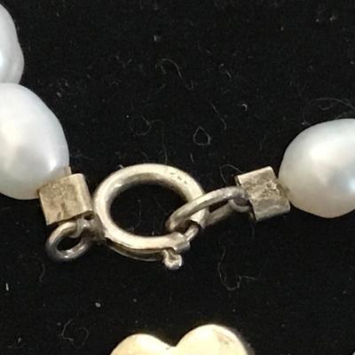 Gorgeous Sterling Silver And Pearl Necklace ?
