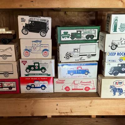 17 die cast banks/replicas
