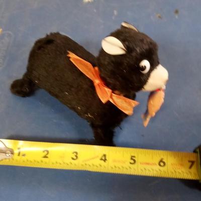 LOT 127 OLD WIND UP TOY BEAR