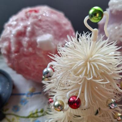 6 pc candle holidy décor lot