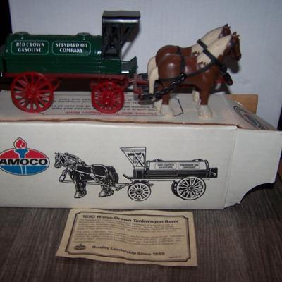 LOT 122 ERTL AMOCO HORSE & TANK WAGON BANK