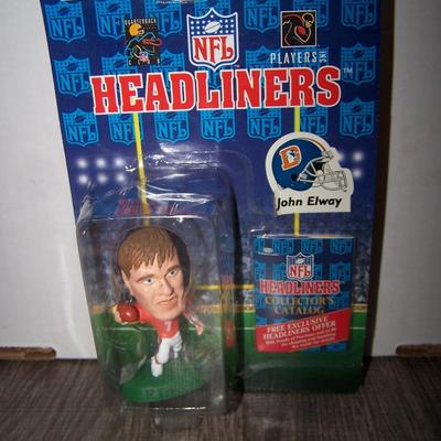 LOT 124 NEW IN PACKAGE HEADLINERS JOHN ELWAY BRONCOS