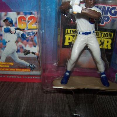 LOT 126 NEW IN PACKAGE STARTING LINE-UP SAMMY SOSA