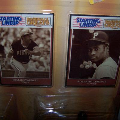 LOT 128 NEW IN PACKAGE STARTING LINE-UP BASEBALL GREATS ROBERTO CLEMENTE & WILLIE STARGEL