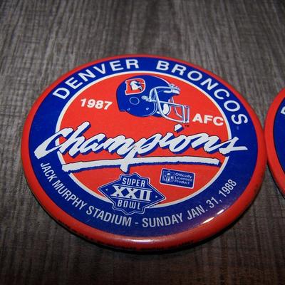 LOT 130 GREAT COLLECTABLE 1987 AFC CHAMPIONS DENVER BRONCOS 2 PINS/BUTTONS