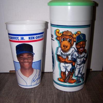 LOT 135 KEN GRIFFEY JR 2 PLASTIC COLLECTABLE CUPS