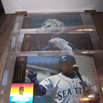 LOT 137 KEN GRIFFEY JR 1994 UPPER DECK OVER SIZED