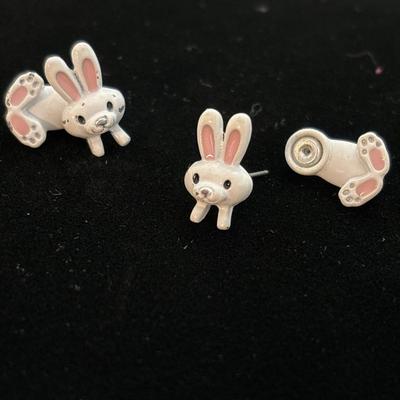 Adorable Bunny, stud earrings