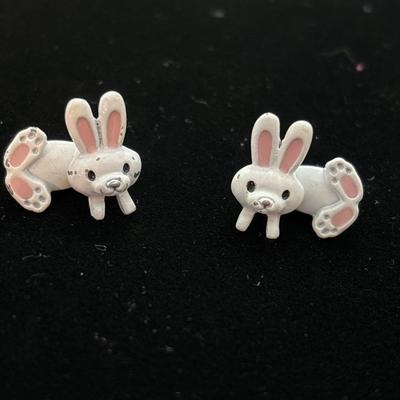 Adorable Bunny, stud earrings