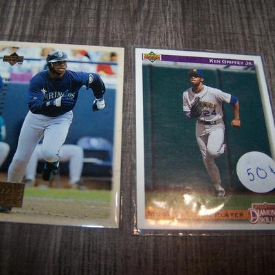 LOT 139 KEN GRIFFEY JR 10 CARD LOT W/ROOKIE